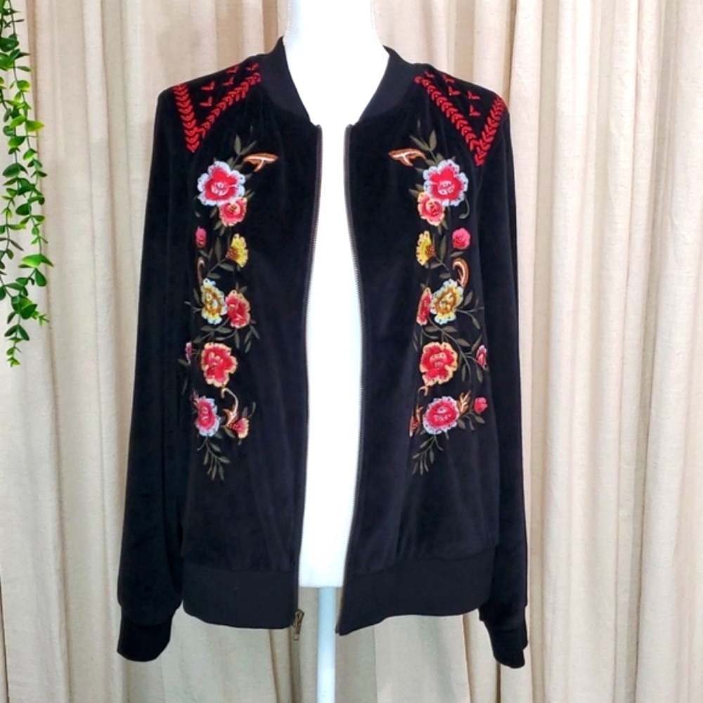 NWOT Torrid Size 0 Embroidered Velour Zip Up Jacket